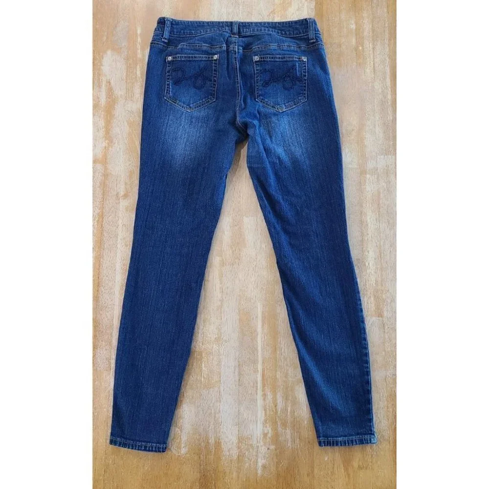 Bebe Women’s Jeans Size 31 Serena Skinny